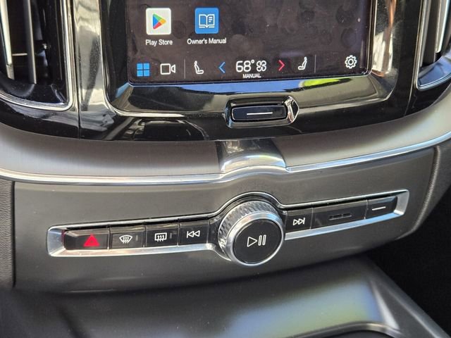 Certified 2024 Volvo XC60 B5 Core image 21