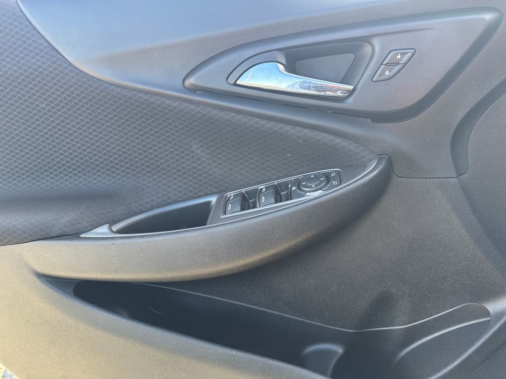 Used 2024 Chevrolet Malibu LT image 19