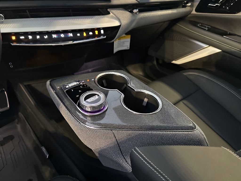 Certified 2025 Cadillac Optiq Sport 2 w/ LPO, Floor Liner Package image 29