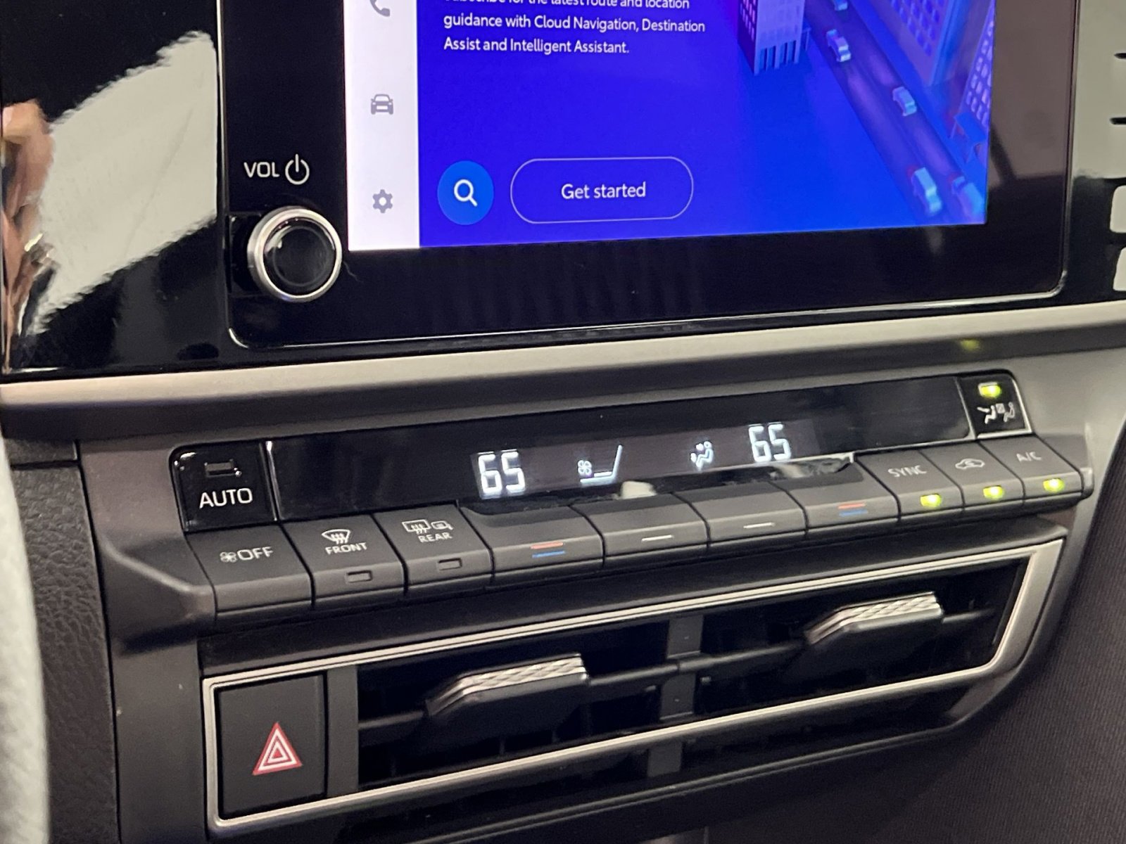 Used 2025 Toyota Camry LE image 21