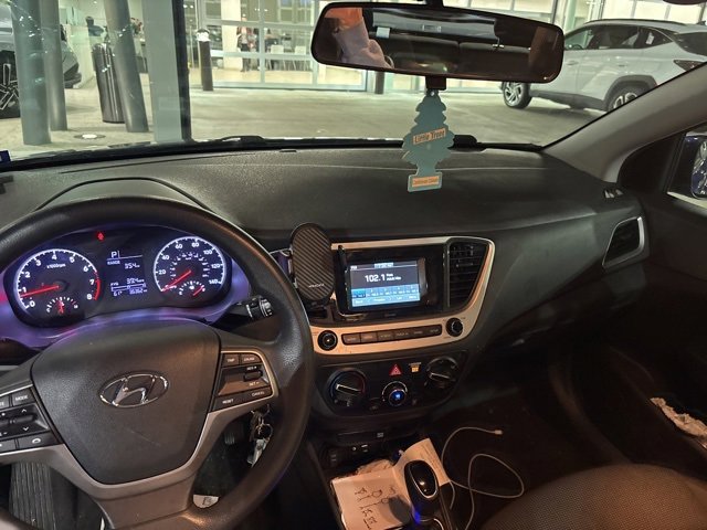 Used 2021 Hyundai Accent SE image 11