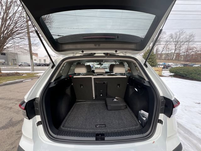 Used 2025 Volkswagen Taos SE image 22