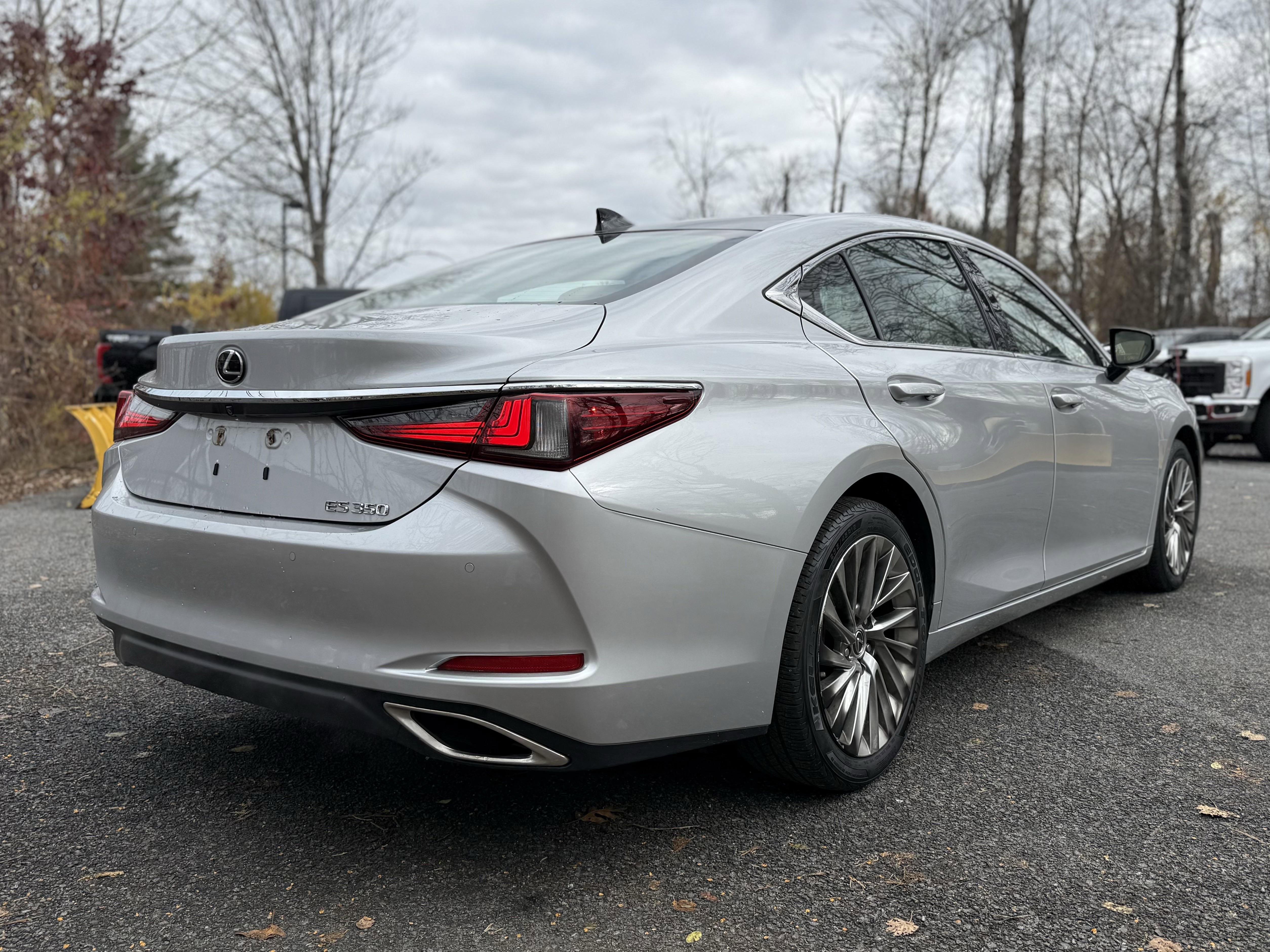 Used 2019 Lexus ES 350 Luxury image 12