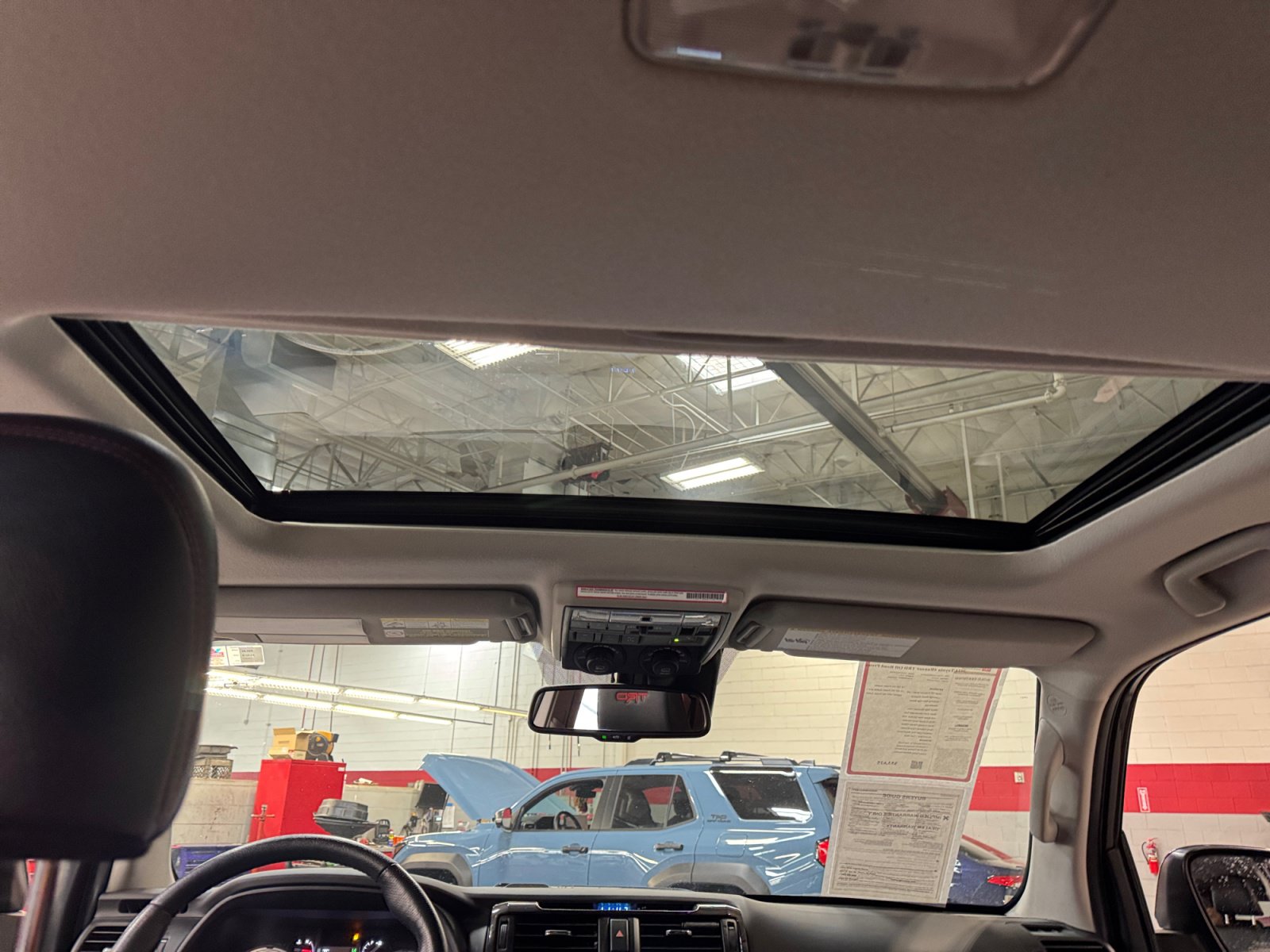Certified 2024 Toyota 4Runner TRD Off-Road Premium w/ Moonroof Package AWD/4WD image 31