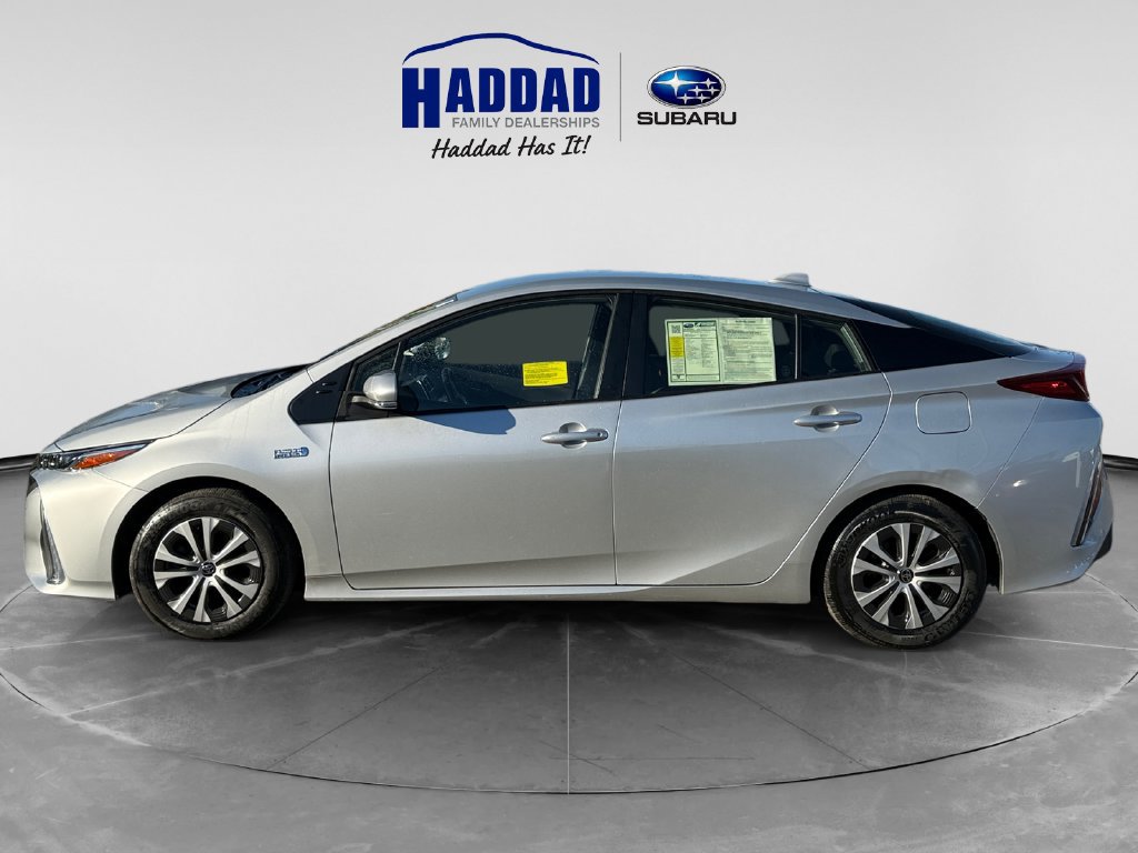 Used 2022 Toyota Prius Prime LE FWD image 2