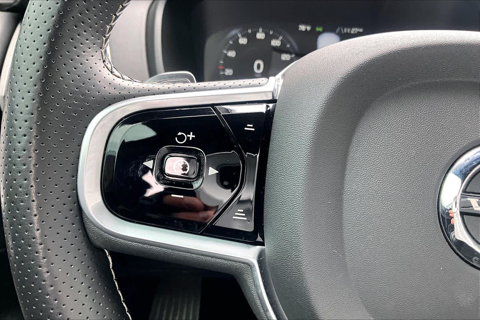 Used 2019 Volvo XC90 T6 R-Design w/ Advanced Package AWD/4WD image 23