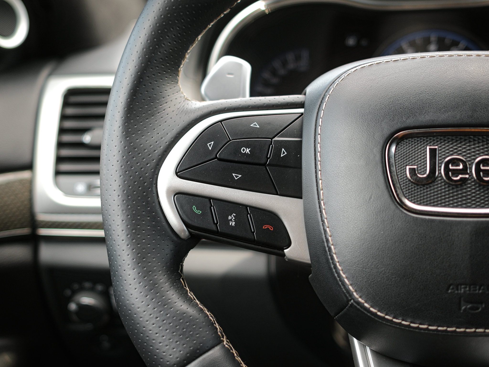 Used 2018 Jeep Grand Cherokee Trackhawk AWD/4WD image 19