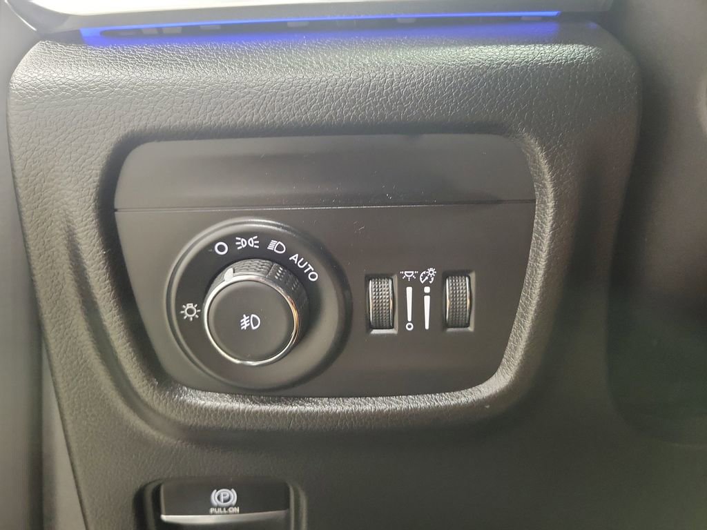 Used 2023 Jeep Grand Cherokee L Summit image 35