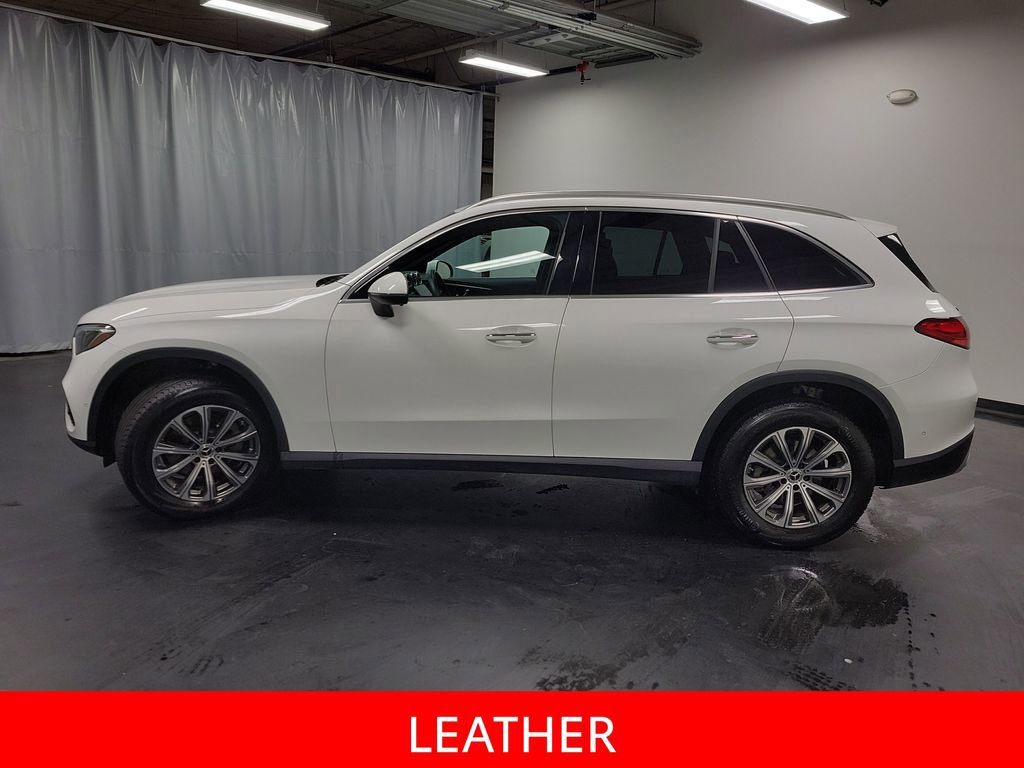 Used 2024 Mercedes-Benz GLC 300 4MATIC image 5