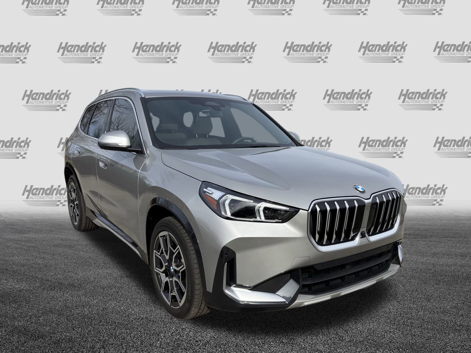 Certified 2025 BMW X1 xDrive28i w/ Technology Package image 2