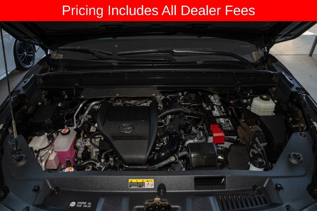 Used 2023 Toyota Highlander LE FWD image 20