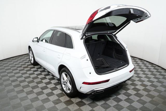 Used 2023 Audi Q5 e Premium Plus w/ Premium Plus Package image 29