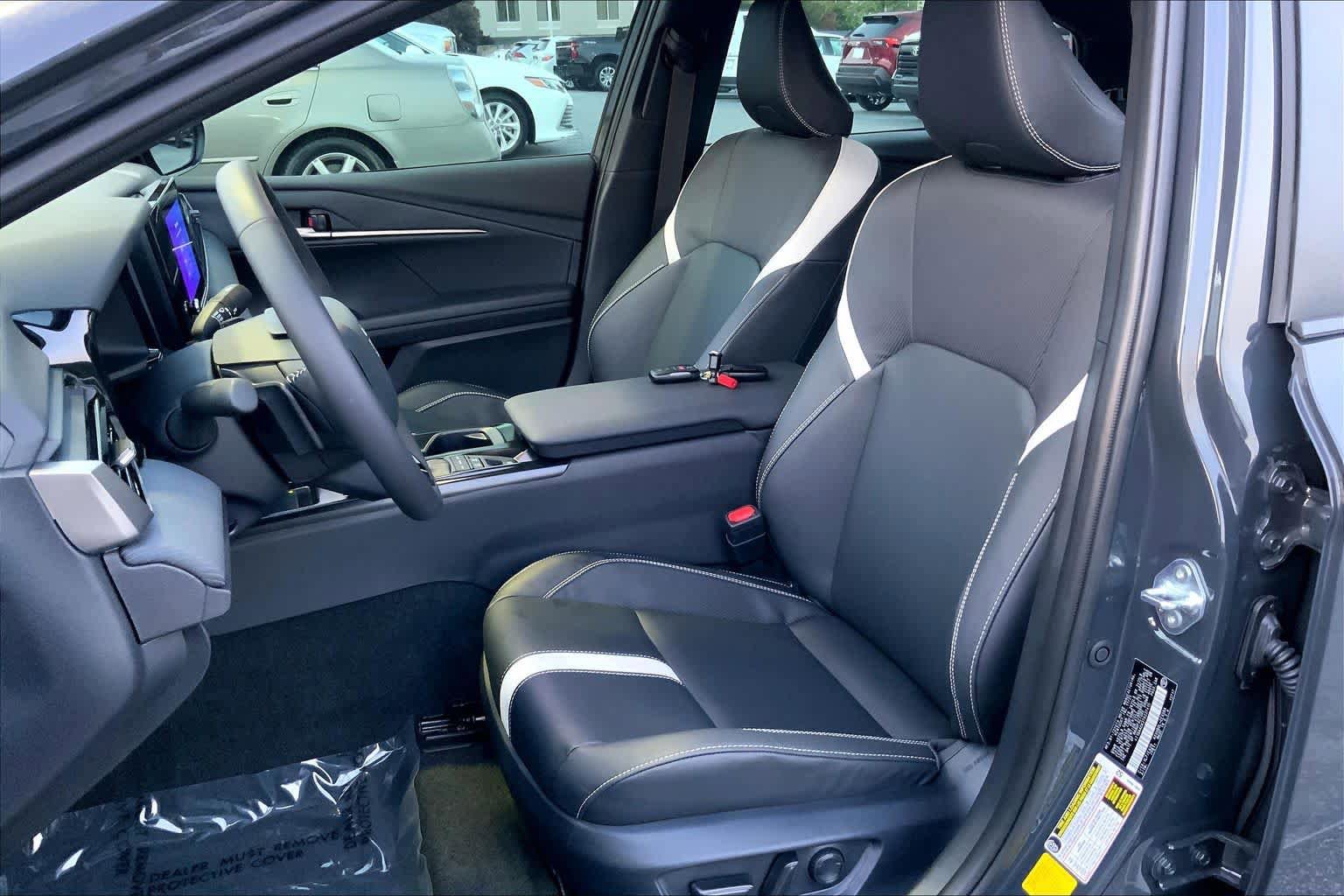 Used 2026 Toyota Camry SE FWD image 8