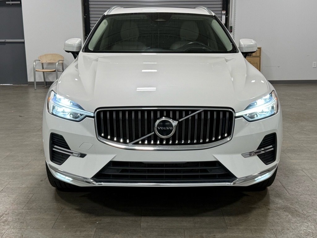 Used 2023 Volvo XC60 B5 Ultimate w/ Protection Package Premier image 9