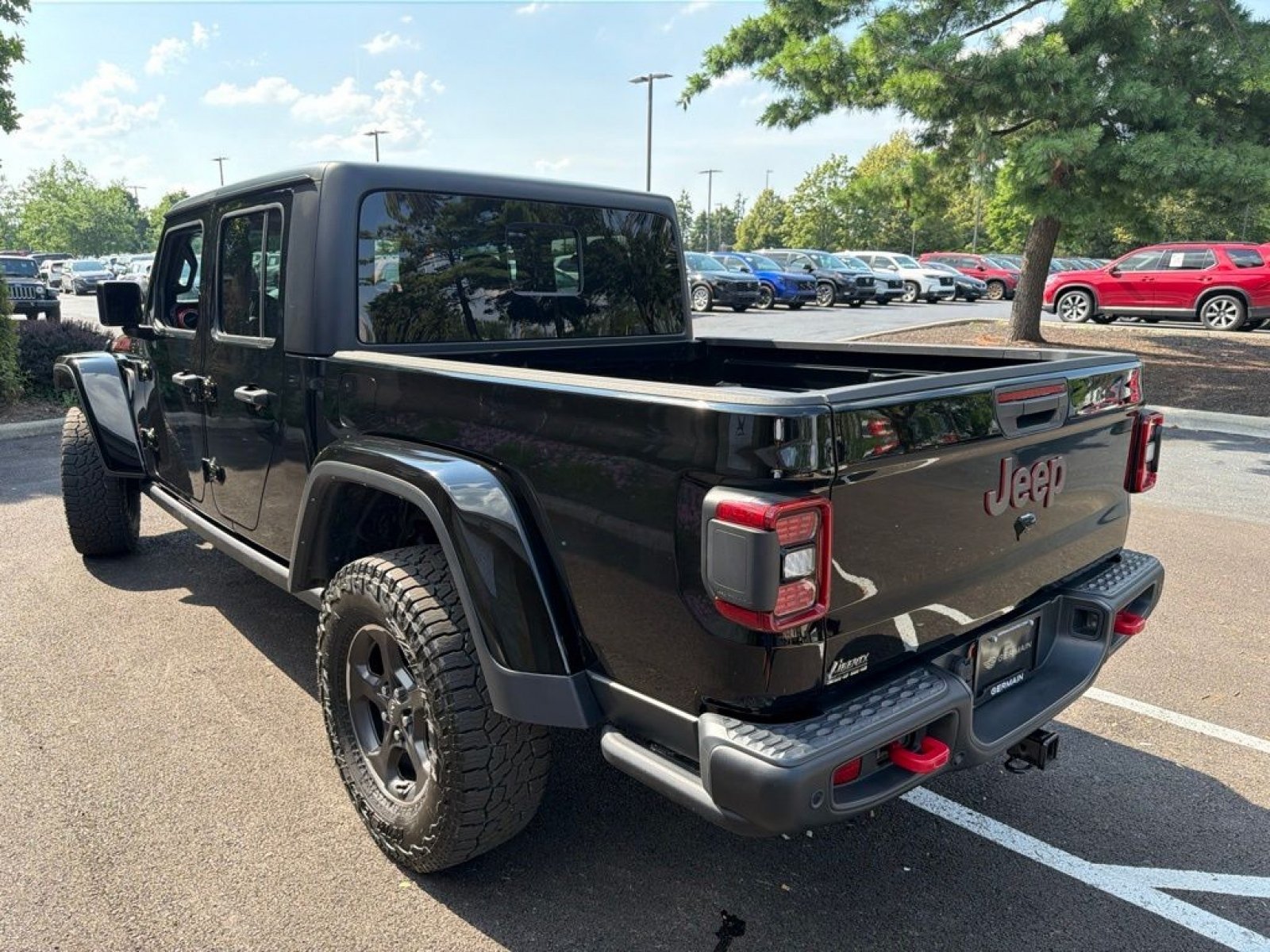 Used 2023 Jeep Gladiator Rubicon w/ LED Lighting Group AWD/4WD image 12
