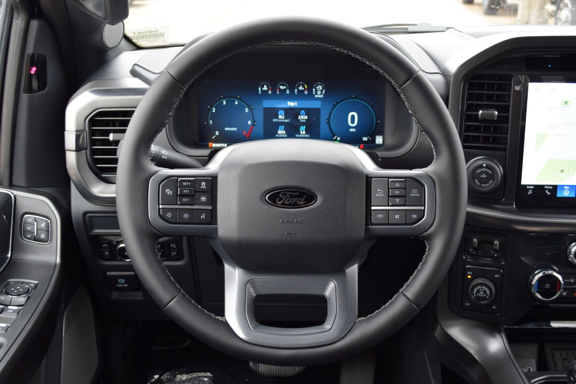 New 2025 Ford F150 Lariat w/ Equipment Group 501A Mid image 8