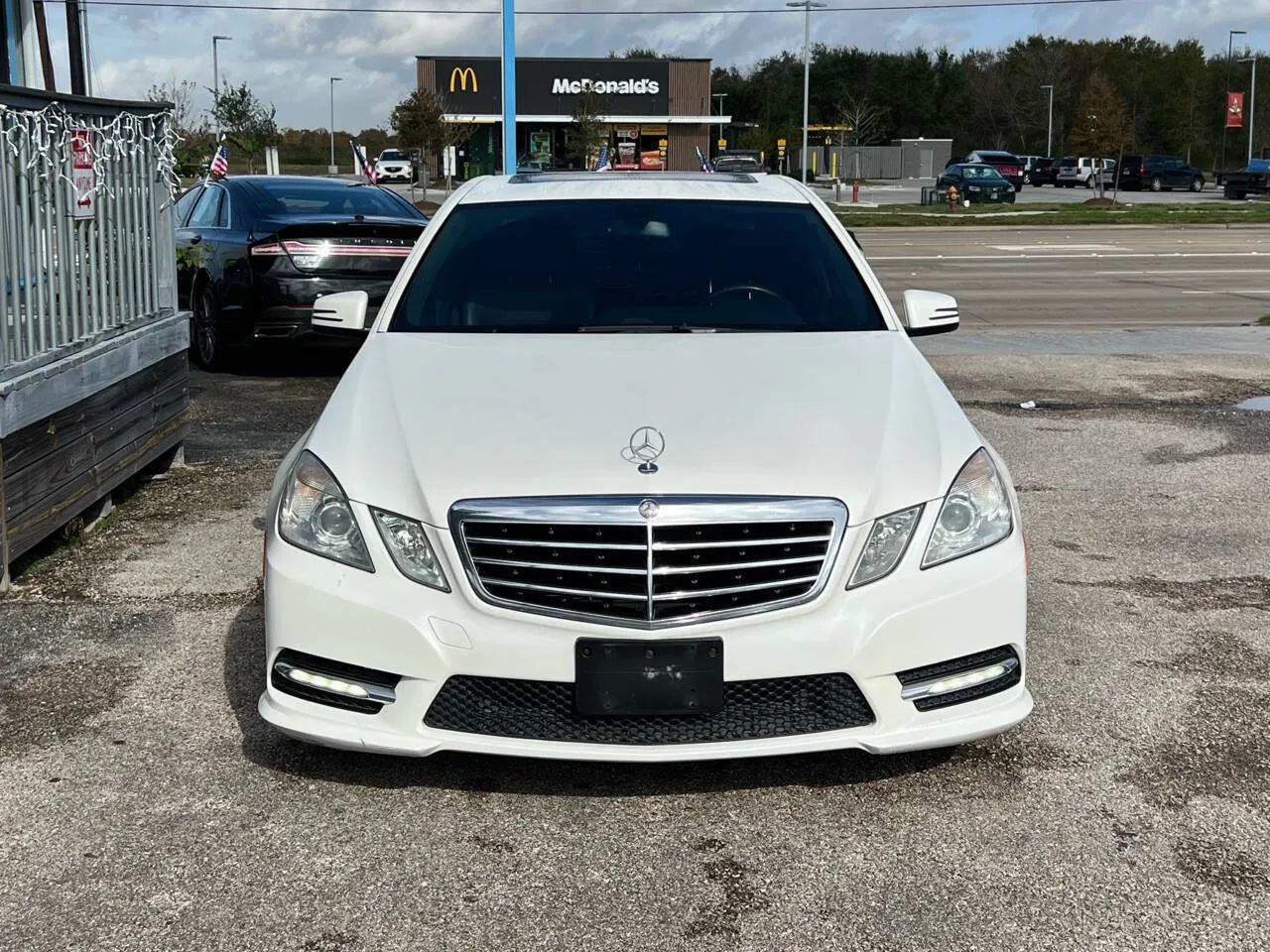 Used 2013 Mercedes-Benz E 350 Sedan image 3