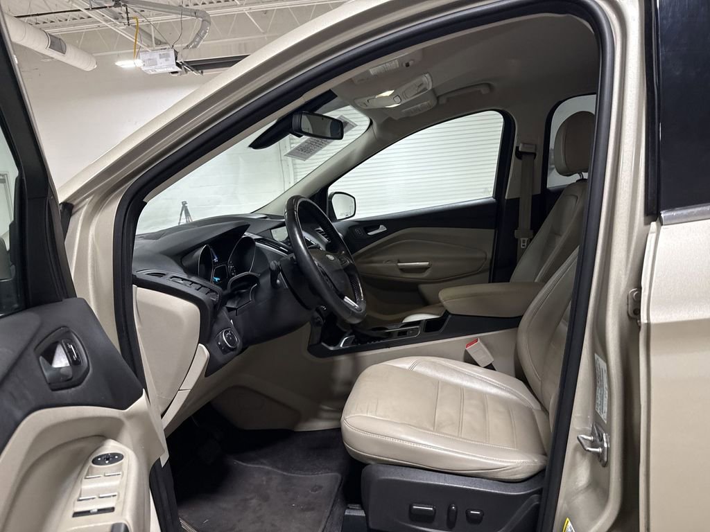 Used 2017 Ford Escape Titanium FWD image 19