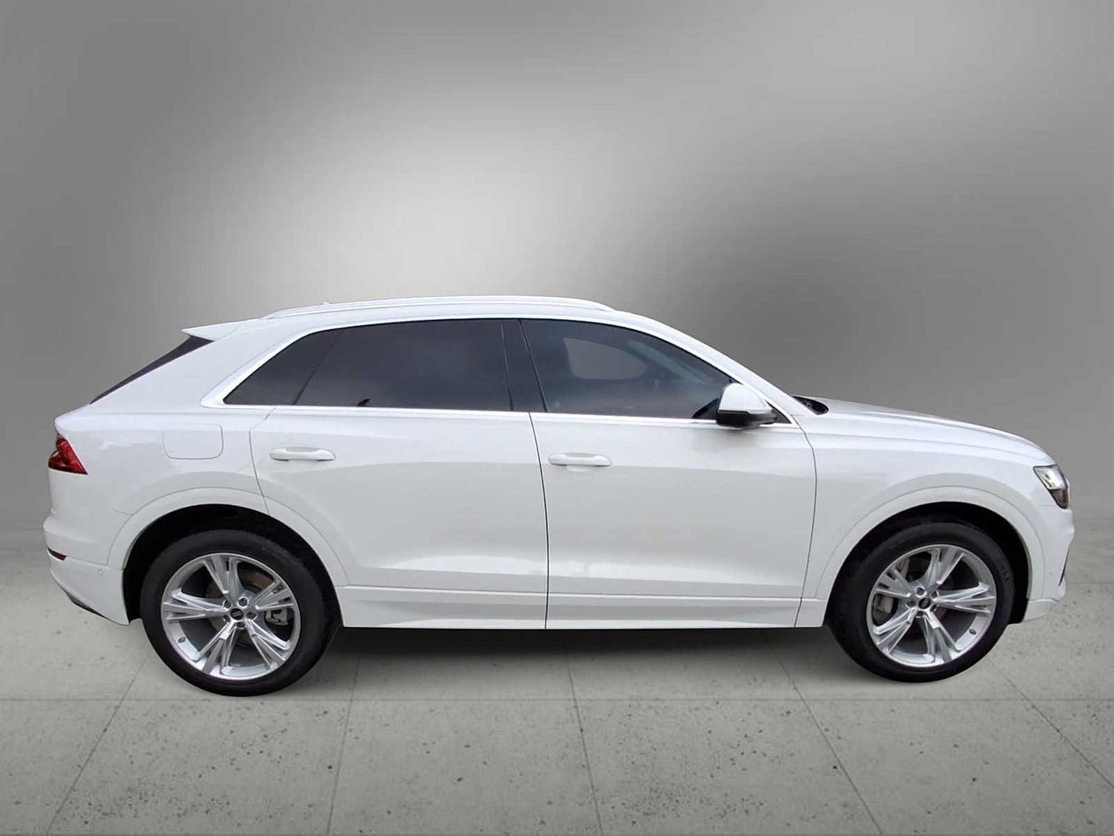Used 2023 Audi Q8 Premium w/ Convenience Package AWD/4WD image 9