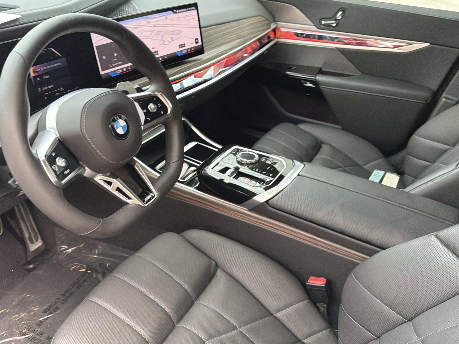 Certified 2025 BMW 760i xDrive AWD/4WD image 34