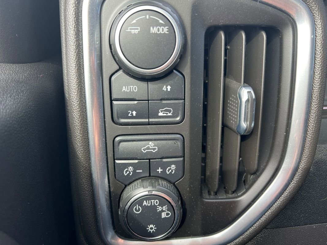 Used 2022 Chevrolet Silverado 1500 LT image 21