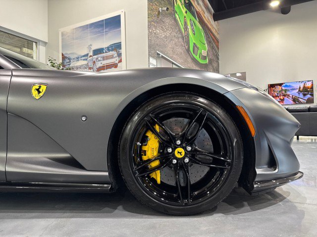 Used 2021 Ferrari 812 GTS RWD image 16