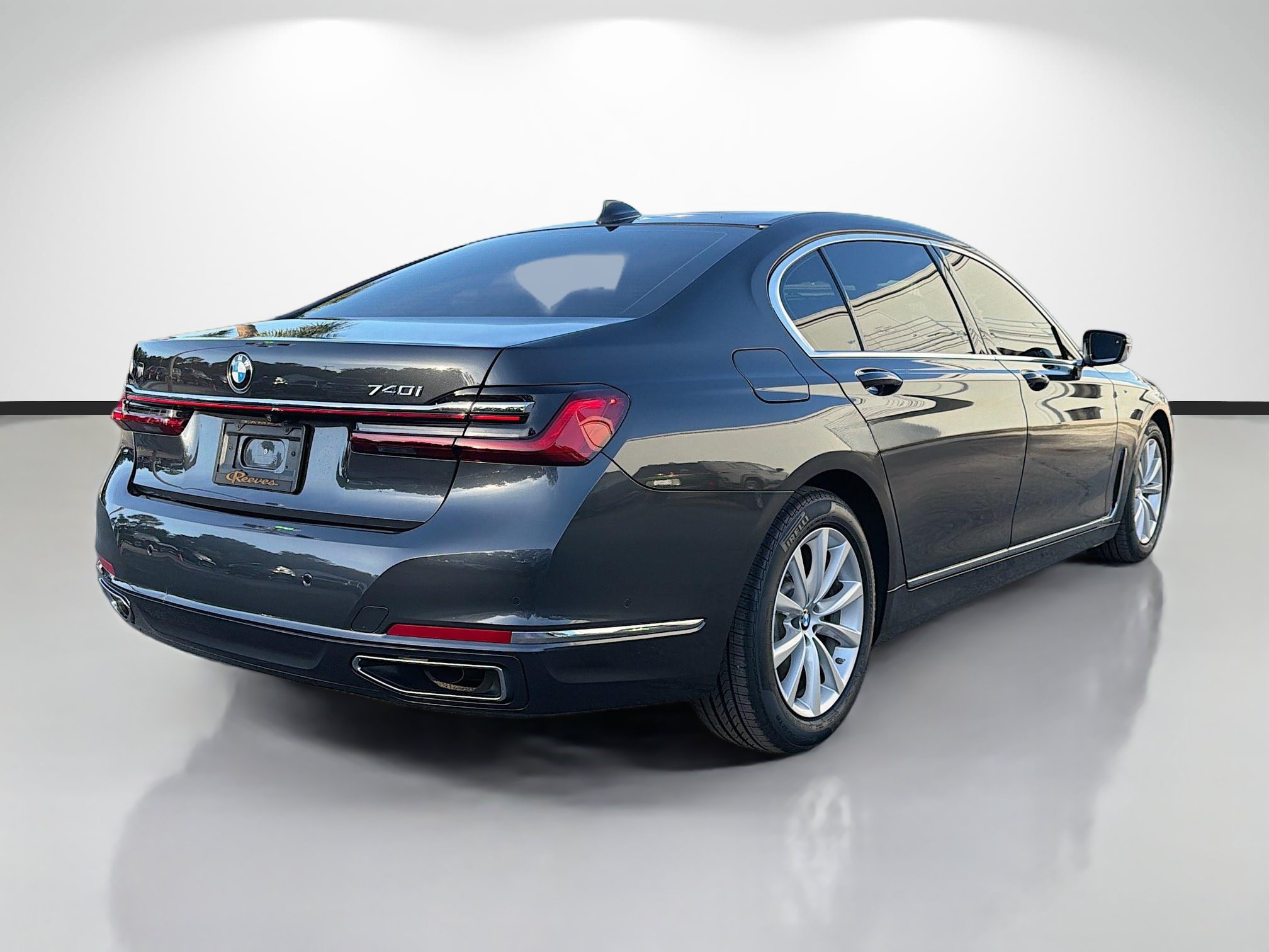 Used 2020 BMW 740i w/ Cold Weather Package RWD image 3