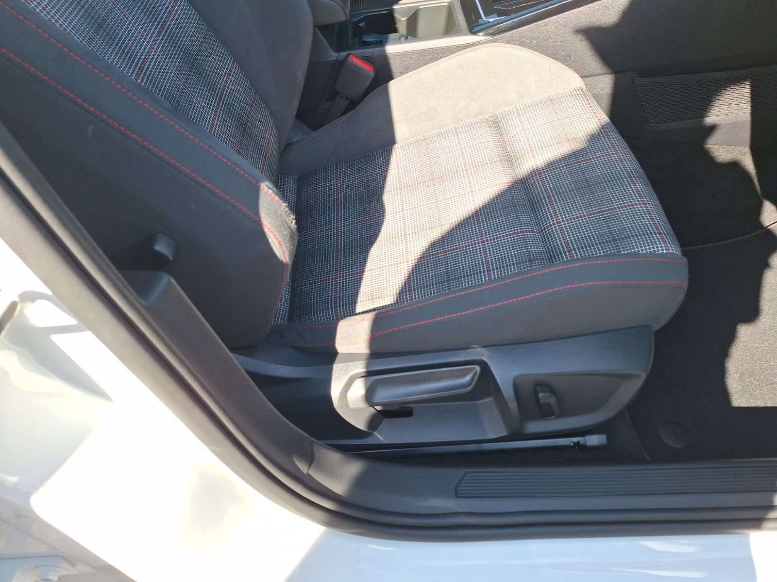 Used 2024 Volkswagen GTI S FWD image 32