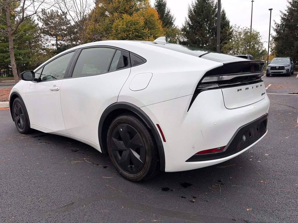 Used 2023 Toyota Prius Prime FWD image 9