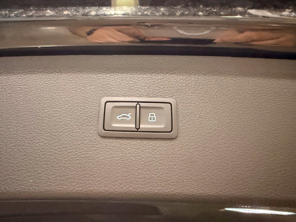 Used 2023 Audi Q5 2.0T Premium AWD/4WD image 10