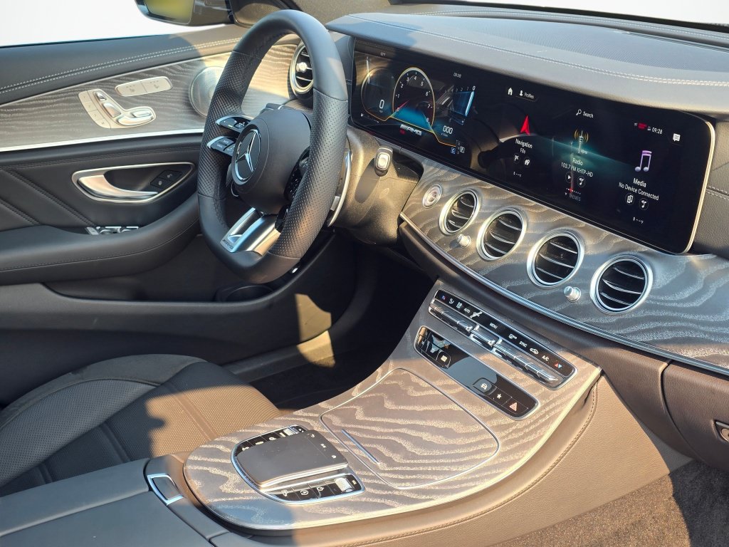 Used 2022 Mercedes-Benz E 53 AMG 4MATIC Sedan image 30
