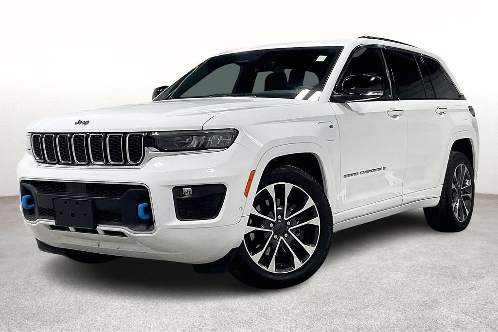 Used 2024 Jeep Grand Cherokee Overland w/ Luxury Tech Group IV AWD/4WD image 14