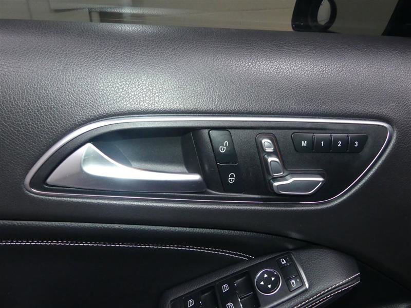 Used 2019 Mercedes-Benz GLA 250 4MATIC image 19