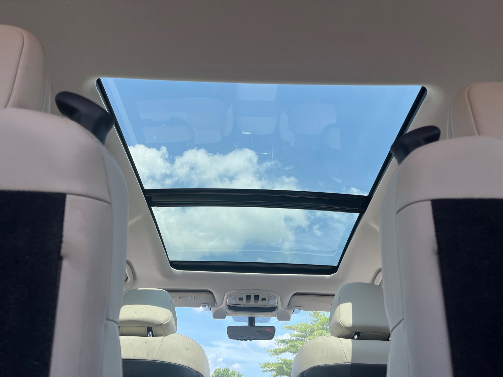 Used 2022 Subaru Ascent Limited w/ Technology Package image 13