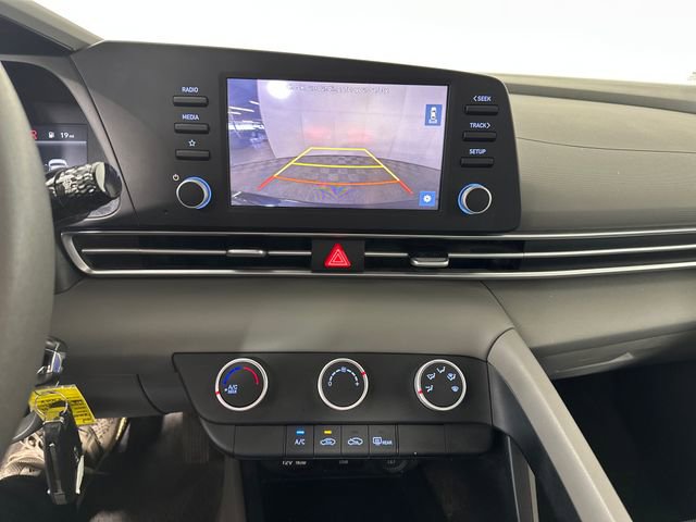 Certified 2023 Hyundai Elantra SE w/ Cargo Package FWD image 22