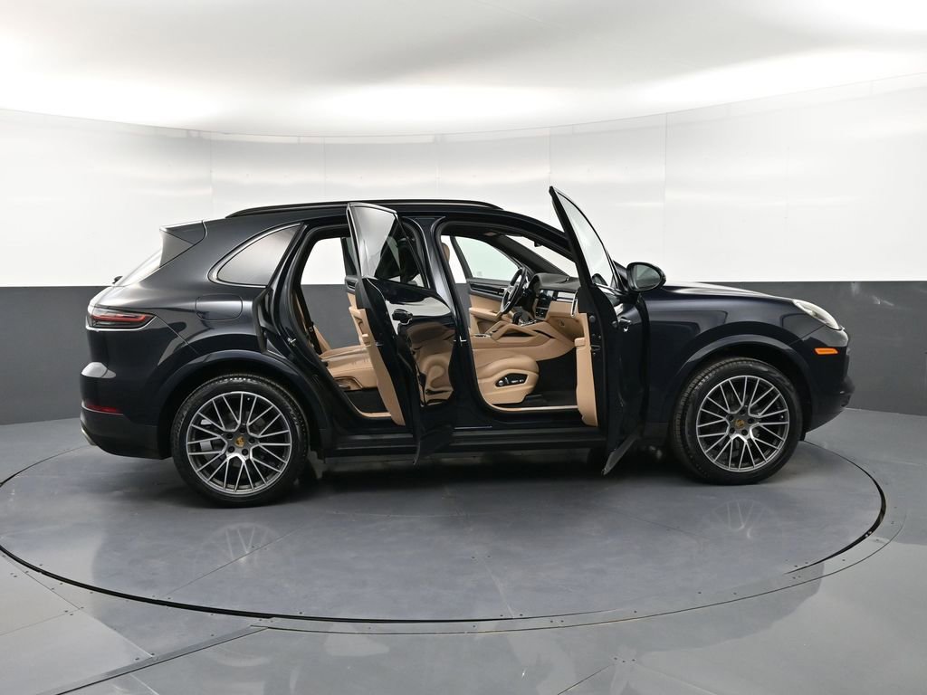 Used 2020 Porsche Cayenne AWD/4WD image 35