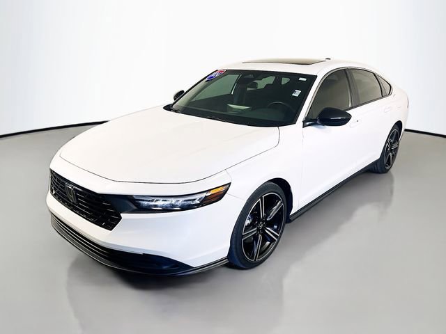 Used 2024 Honda Accord Sport image 4