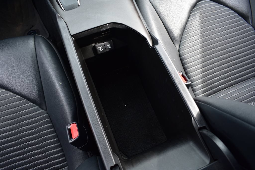 Used 2023 Toyota Camry SE FWD image 31