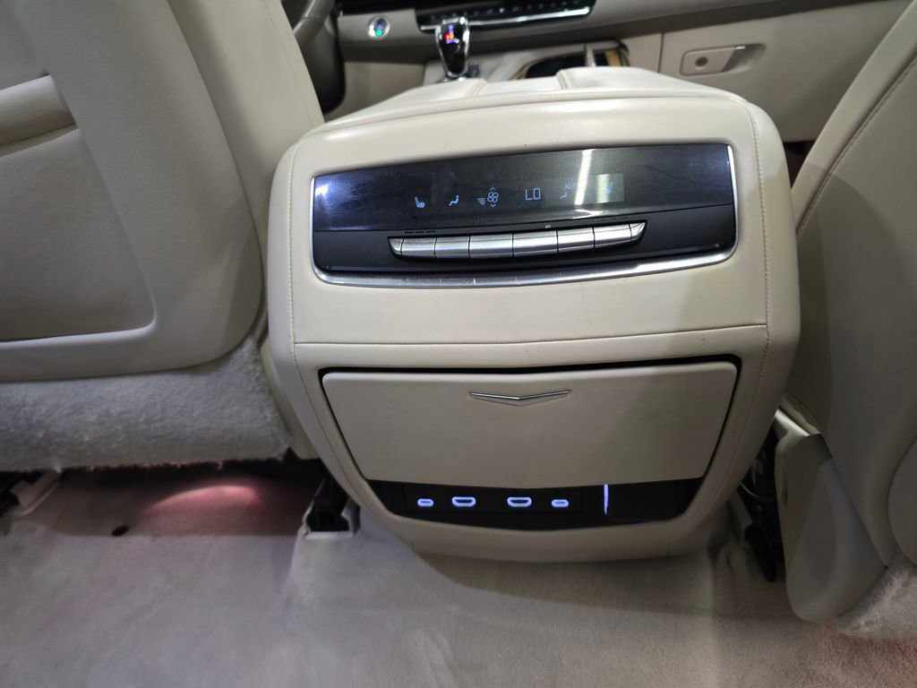 Used 2023 Cadillac Escalade Sport Platinum AWD/4WD image 41