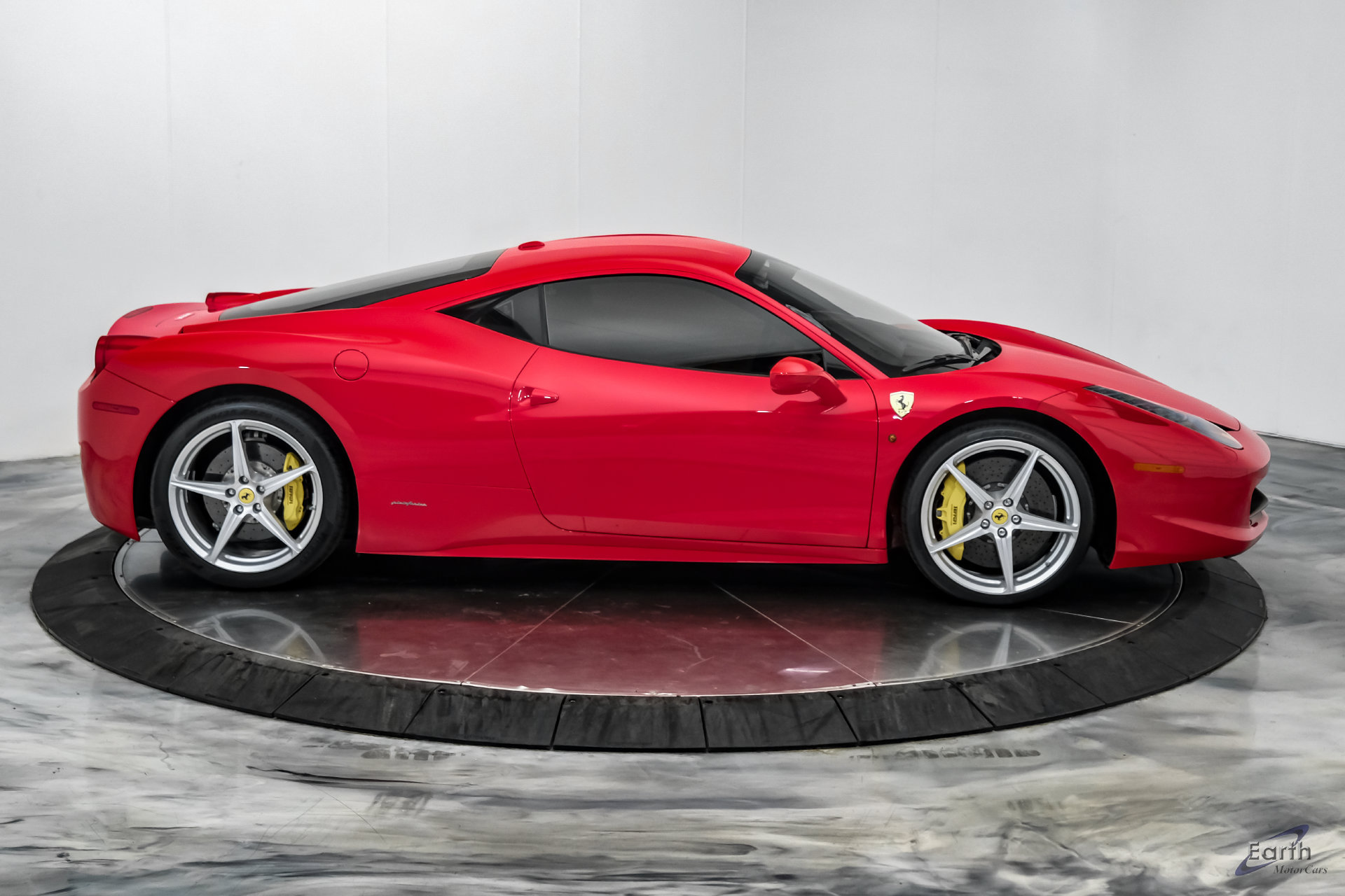 Used 2014 Ferrari 458 Italia Coupe RWD image 27