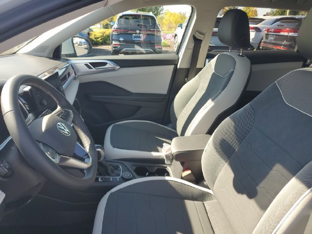 New 2027 Volkswagen Taos SE AWD/4WD image 16