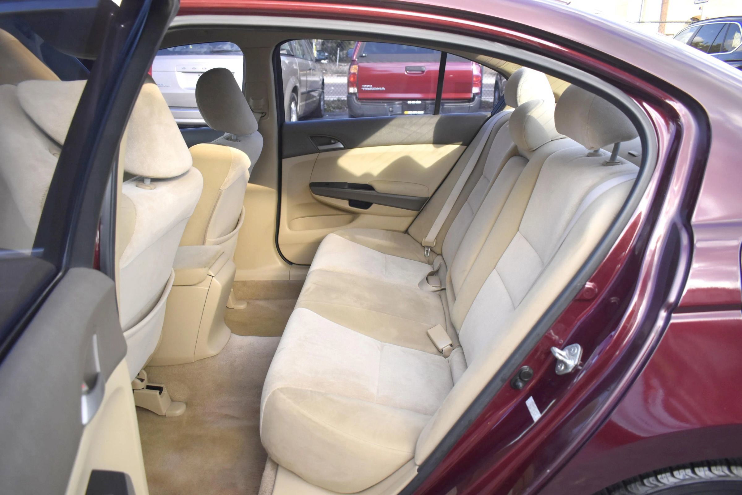 Used 2010 Honda Accord LX image 16