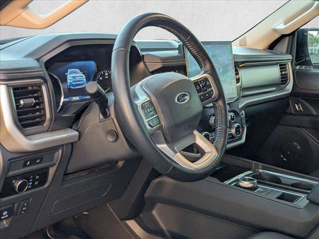 Used 2024 Ford Expedition XLT image 2