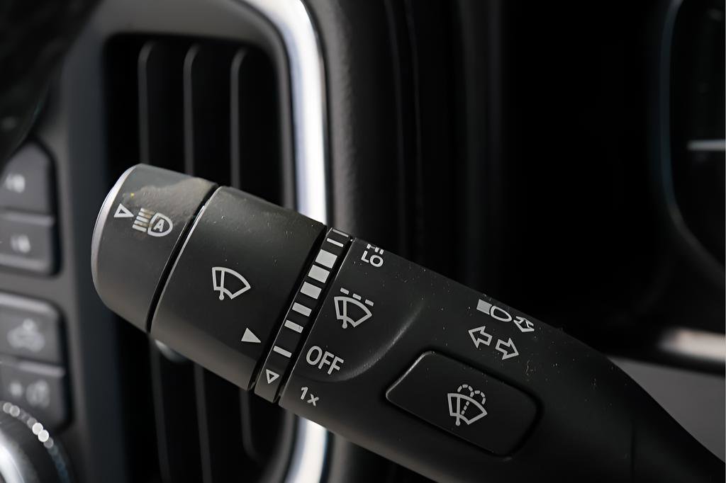 Used 2021 GMC Sierra 2500 Denali w/ Denali Ultimate Package image 18