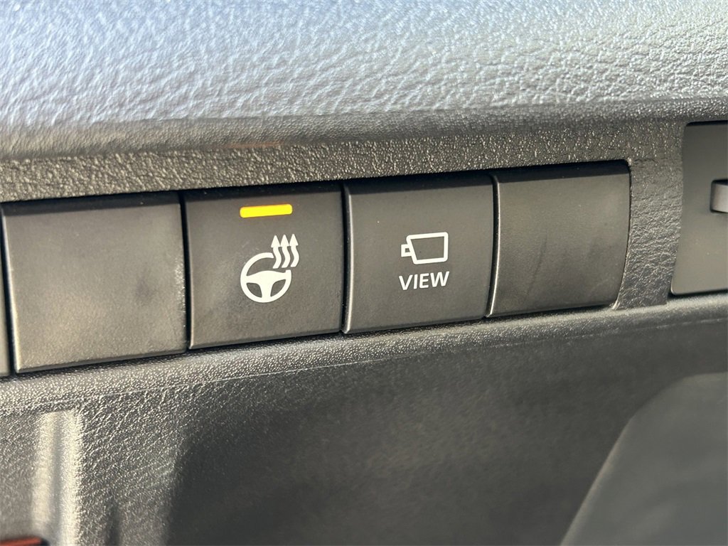 Used 2023 Toyota Sienna Platinum image 29