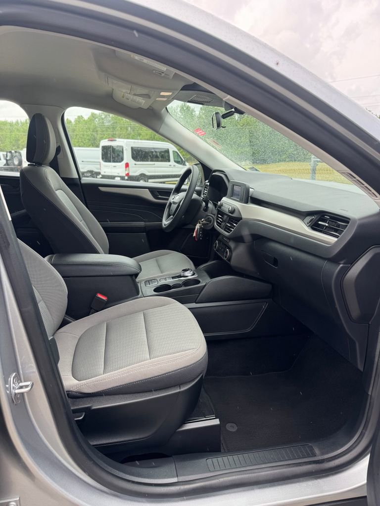 Used 2021 Ford Escape S image 9