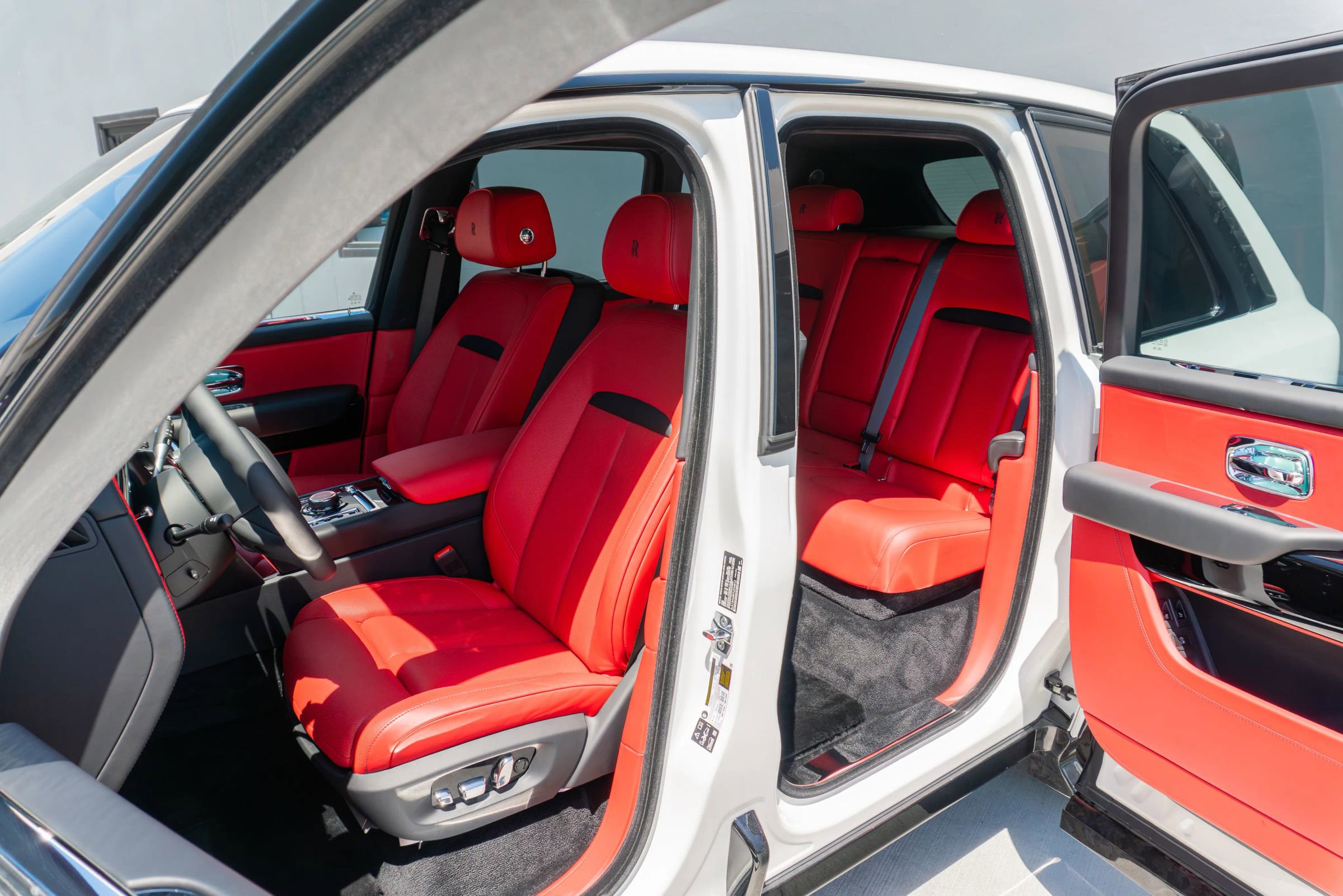 Used 2026 Rolls-Royce Cullinan AWD/4WD image 11