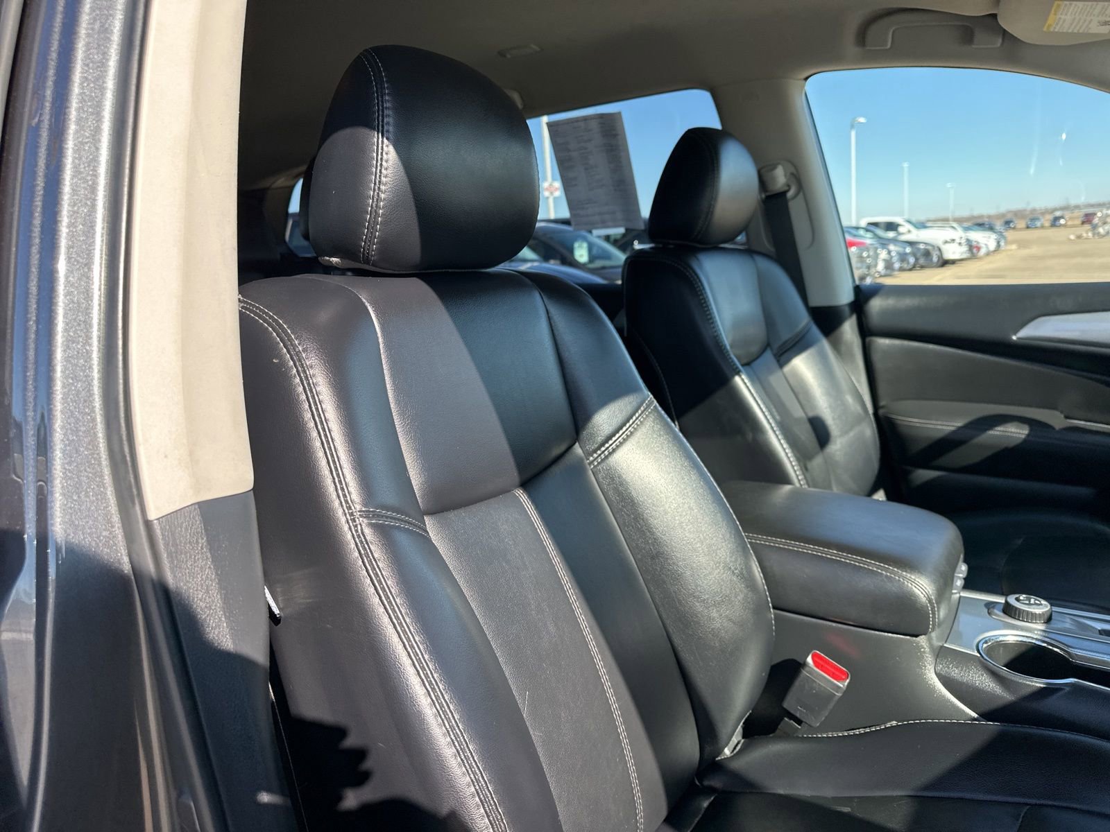 Used 2019 Nissan Pathfinder SL AWD/4WD image 40