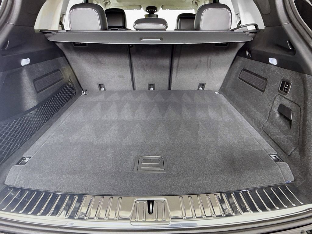 Certified 2026 Porsche Cayenne Turbo AWD/4WD image 28