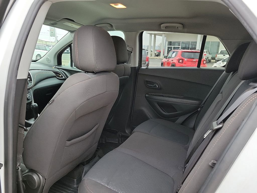 Used 2020 Chevrolet Trax LS w/ Tint and Cruise Package image 9